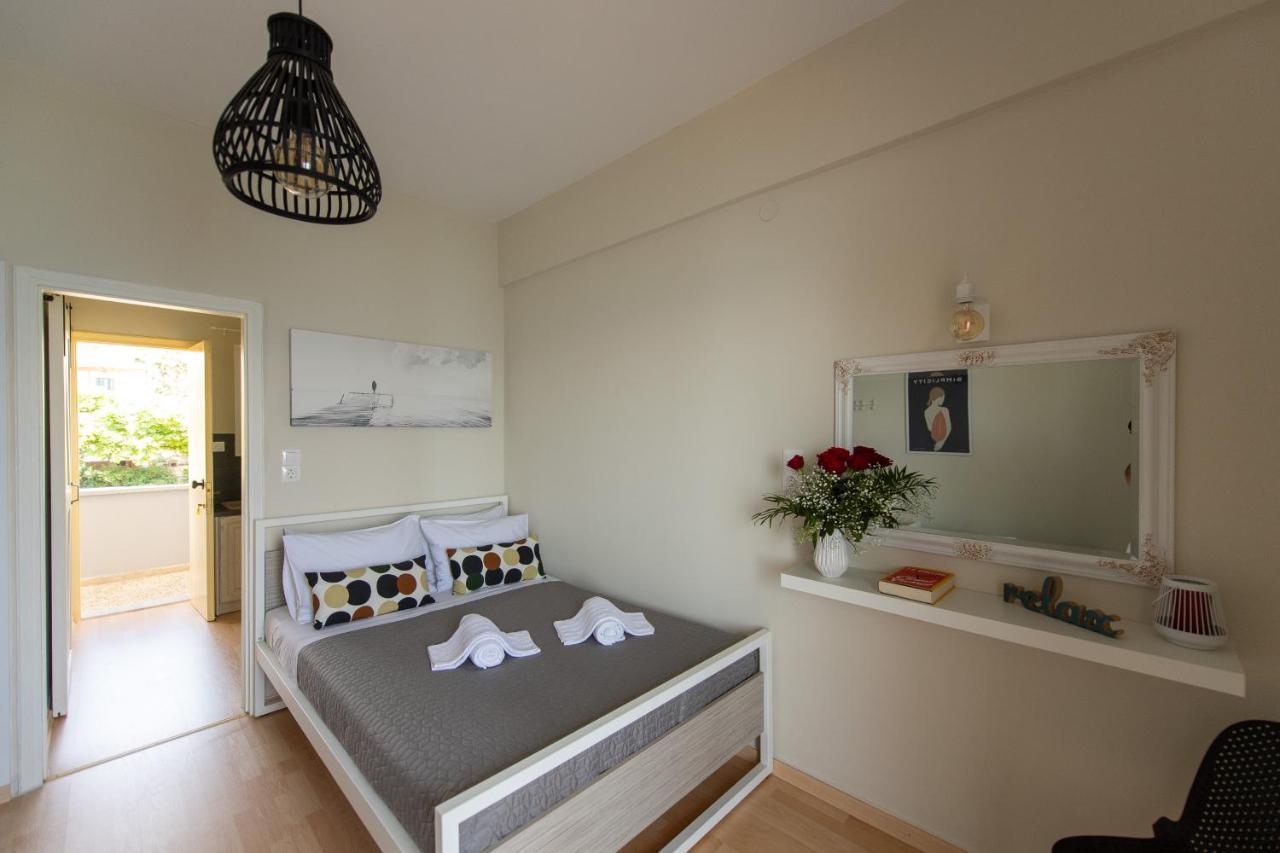 Moukas Seaside Apartments Romantico Selianítika Exterior foto